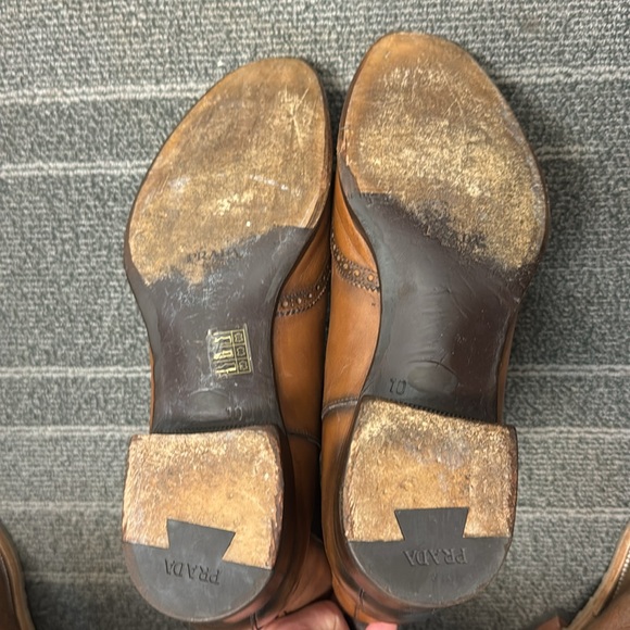 Prada Wingtip Chelsea Boots - Picture 4 of 4